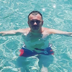 Максим Таратухин