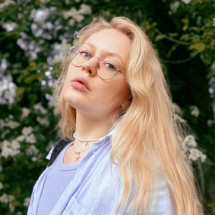 Аля Кручинина, Москва