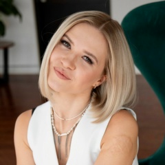 Анна Шипулина, Москва