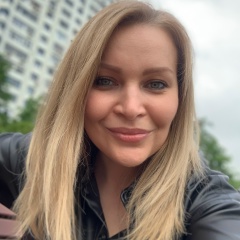 Виктория Давронова, Москва