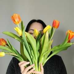 Надежда Каневская-Гачегова, Москва