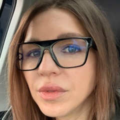 Елена Задерей, Пушкин