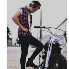 Mina Salmor, 24.11, Salzburg