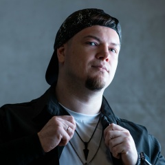 Антон Титов