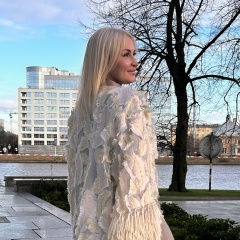 Елена Елена