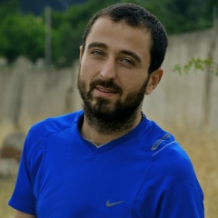 Zuni Tvauri, Тбилиси