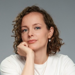 Яна Стрельчинкова, Москва