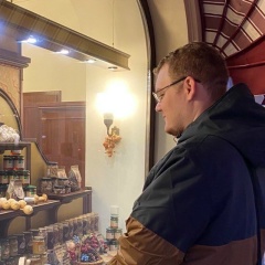 Макс Карев, Саратов