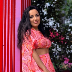 Астра Склеенкова, Москва