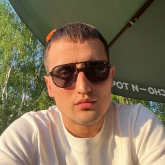 Ваня Глухов
