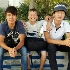 Женис Сугралиев, Москва