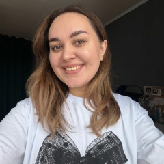 Mari Comzo, Москва