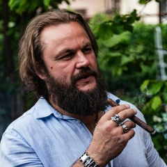 Илья Овчинников