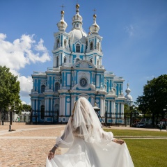 Карина Сурова