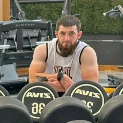 Vakha Che, Грозный