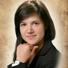 Алена Повиланис, Санкт-Петербург