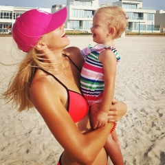 Katerina Plimmer, 08.12, Dubai