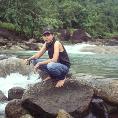 Thi Thukha, 27.11.1981