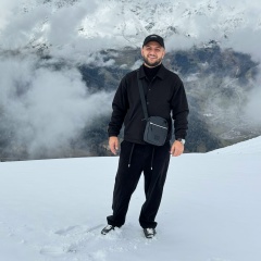 Артур Суваров