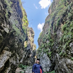 Айлана Ошкулуг, 04.01, Кызыл