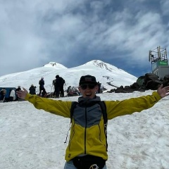 Антоша Огай, Санкт-Петербург