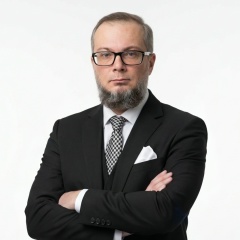 Олег Логунов