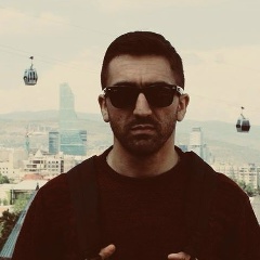 Reis Peker, Москва