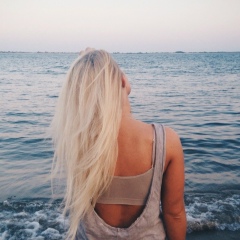 Anna Natoci, 25.10.1988, New York City