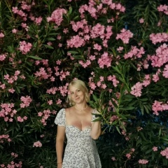 Ирочка Холмогорова, 01.11, Москва