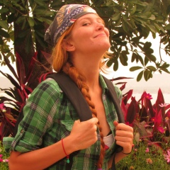 Julia Englica, 27.02, Surat Thani