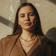 Таня Шарова, Москва