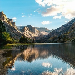 Женіс Досмурат, Уштобе