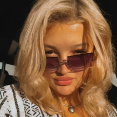 Алина Дмитренко, 24.09, Владивосток