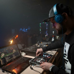 Антон Кобзаренко, 12.01, Киев