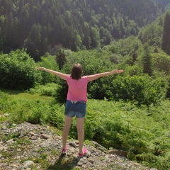 Надежда Ларионова, Санкт-Петербург