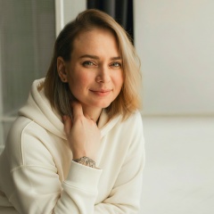 Александра Сандалова