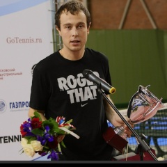 Андрей Левин