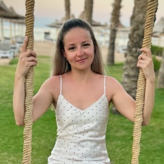 Юля Азарина