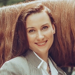 Полина Попович, Москва