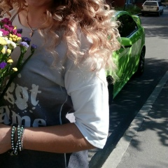 Natasha Viki, Славута