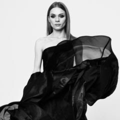 Ксения Коламбацкая, 04.11.1981