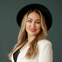 Анна Рейнер Кусовникова, Димитровград