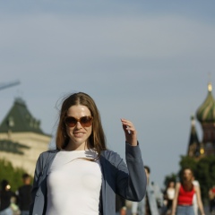 Ева Кароль, 25.04