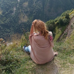 Вика Карова, Санкт-Петербург