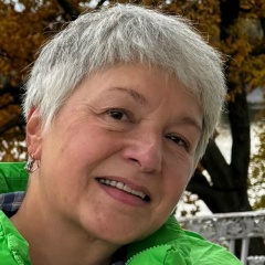 Лариса Валуева, Санкт-Петербург