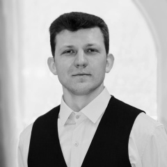 Евгений Страхов