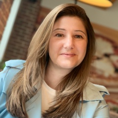 Юлия Скоропыс, Санкт-Петербург