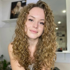 Юля Белоусова, 01.01, Санкт-Петербург