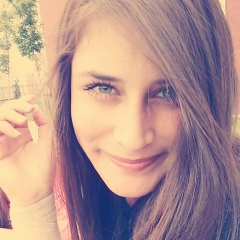 Sinem Doğan, 01.01, İzmir