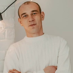 Мишка Тихонов, Пехенец